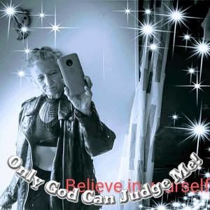 Meet your Posher, Ellen